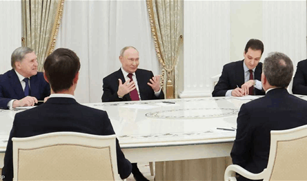 بوتين يستقبل مبعوثي ترامب في موسكو لبحث إنهاء حرب أوكرانيا