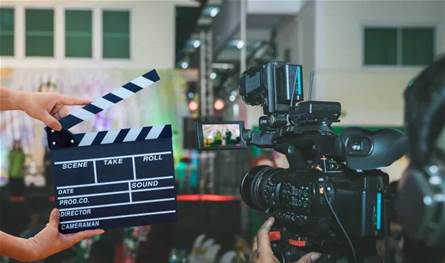 بدون ماكياج… ممثلة شابة بإطلالة جديدة والجمهور يعلق (صور)