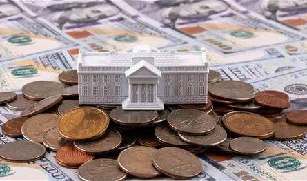 مع ترقب قرارات الفائدة الأميركية.. الدولار يتحرك في نطاق ضيق 