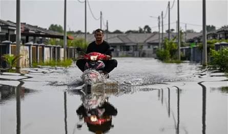 عدد قتلى الفيضانات تخطى الـ 1400.. تحذير من موجة طقس صعبة في شرق آسيا خلال 2026
