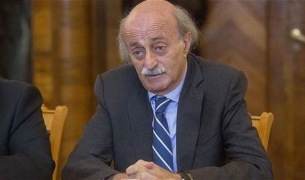 جنبلاط تعليقا على زيارة البابا: نجح في التأكيد على أسس الحوار والمحبة والسلام