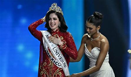 هل تنازلت فاطمة بوش عن لقب ملكة جمال الكون 2025؟
