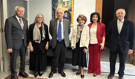 وفد &quot;جامعة اللاعنف&quot; يزور وزير الثقافة: بحثٌ في تعاون ثقافي وفني