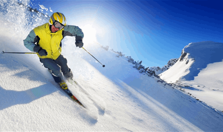 خطط سلامة وطوارئ… اجتماع وزاري موسع لضمان موسم تزلج آمن ومنظم