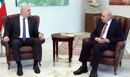 التفاوض سياسي وبري ينفي علمه المُسبَق بتكليف رئيس الجمهورية لكرم