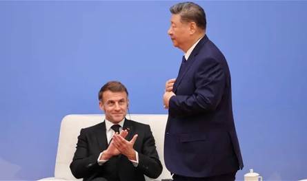 الرئيس الصيني لماكرون: العالم أبعد ما يكون عن السلام