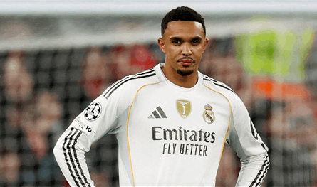 إصابة تبعد ألكسندر أرنولد عن ريال مدريد