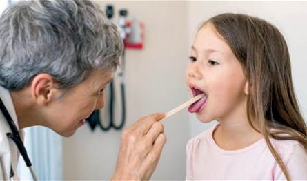 صحة طفلك أولاً… مخاطر خفية وراء استئصال اللوزتين المبكر