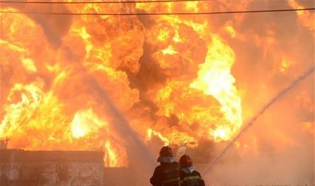 حريق في ميناء روسي بعد هجوم بطائرات مسيرة أوكرانية