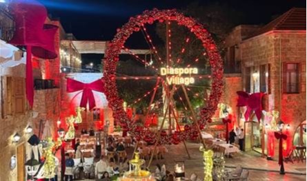 بالصور.. البترون تفتح زينة الميلاد