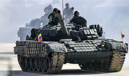 تحسّبًا لمواجهة مع الولايات المتحدة...  الجيش الفنزويلي &quot;يوسّع &quot;صفوفه 