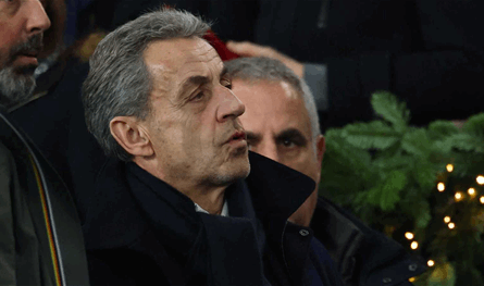 من &quot;الاليزيه&quot; إلى &quot;لاسّانتيه&quot;.. ساركوزي يروي 20 يومًا رمادية خلف القضبان