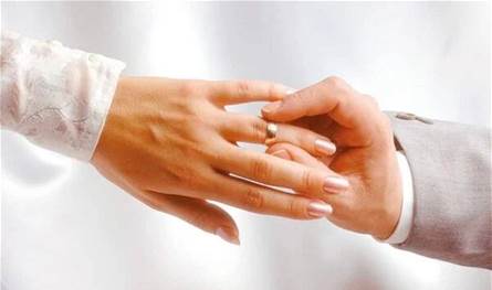 بالصور: نجم يعلن زواجه رسميًا بعد الطلاق.. من هي &quot;العروس&quot; الجديدة؟ 