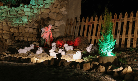 افتتاح القرية الميلادية في رأس بعلبك