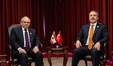 سلام التقى وزير خارجية تركيا