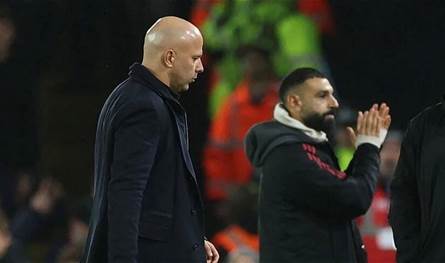 الأزمة تتصاعد.. ليفربول يطالب محمد صلاح باعتذار علني