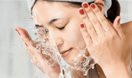 أيّهما الأفضل لغسل الوجه.. الماء البارد أم الساخن؟