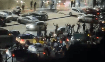 في خلدة.. قطع الطريق في ذكرى سقوط الأسد (فيديو)