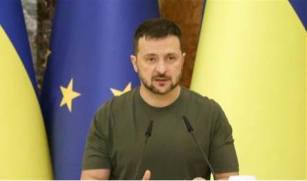 زيلينسكي: أوكرانيا لن تتنازل عن أراضيها لموسكو في أي اتفاق لإنهاء الحرب