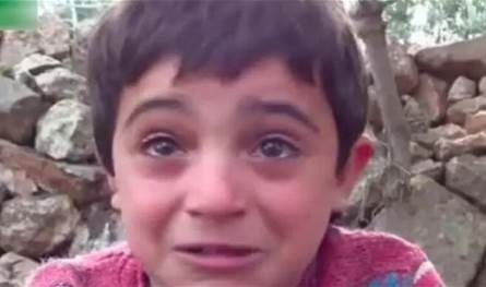 من الطفولة الموجوعة إلى منصة التحرير… من هو الشاب الذي أبكى الشرع وزوجته؟