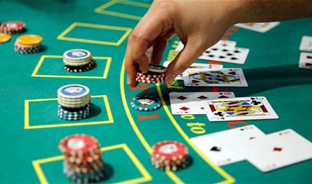 بالاسماء.. توقيفات بارزة في ملف القمار غير الشرعي 