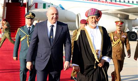 عون في سلطنة عُمان لتحصين المناخ التفاوضي وبن طارق يؤكِّد الاهتمام بلبنان
