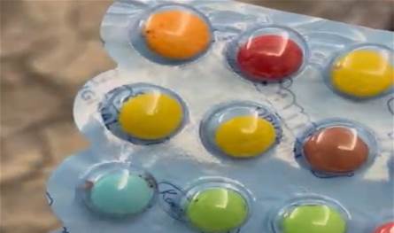 في سوبرماركت معروف... ديدان في الشوكولا