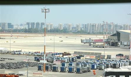 رحلة متّجهة إلى تل أبيب غيّرت مسارها... ما الذي جرى فوق بيروت؟