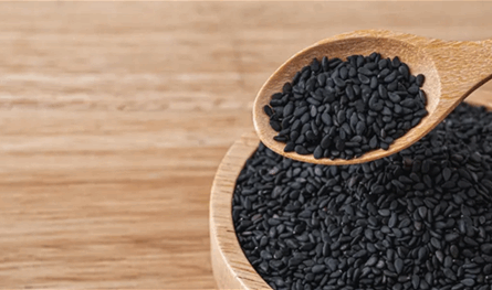 ملعقة من &quot;الحبة السوداء&quot; تحمي من السمنة!