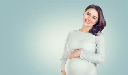 أهمية الرعاية الطبية للحامل لضمان ولادة آمنة وصحية