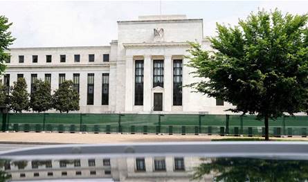 الاحتياطي الفدرالي الأميركي يقرّ خفضًا جديدًا للفائدة بواقع 25 نقطة أساس