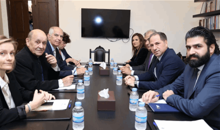 لودريان يطالب بتسريع الاصلاحات وحصرية السلاح و &quot;مؤتمر باريس&quot; معلّق على السلاح