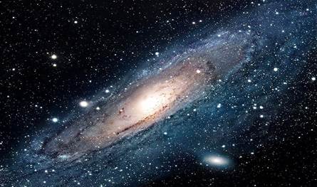 &quot;المذنّب الغريب&quot;.. شعاع ضوئي يساعده على تطهير مساره!