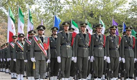 رسالة عسكرية من طهران: مستعدون للرد… لكننا لن نطلق شرارة المواجهة