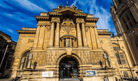 سرقة في متحف بريطاني.. 600 قطعة أثرية اختفت وتكتم يطرح علامات استفهام