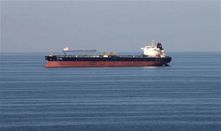 أزمة ناقلات عالمية... سفن جديدة تُزجّ مباشرة في نقل النفط الخام