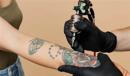 دراسة أوروبية: الوشم قد يرفع خطر الإصابة بسرطان الجلد