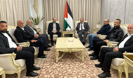 وفود فلسطينية لدى السفير الأسعد: تعزيز التنسيق وحماية الأونروا