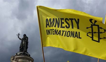 العفو الدولية تتّهم… وحماس تنفي: تقرير &quot;أمنستي&quot; يثير سجالاً واسعًا