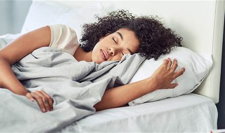 7 إلى 9 ساعات نوم ليلاً… مفتاح مزاج أفضل وعمر أطول