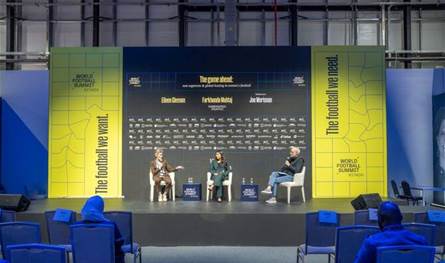 السعودية تفتح أبوابها أمام الرياضيات وتحقق تقدمًا ملحوظًا في كرة القدم النسائية