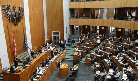 في مدارس النمسا.. الحجاب ممنوع