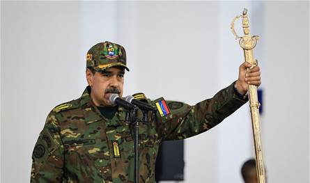 دولة تبدي استعدادها لمنح اللجوء لمادورو