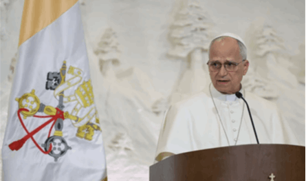 &quot;حزب الله&quot; من رسالة البابا إلى زيارة السفارة البابوية… تأكيد كيانية لبنان