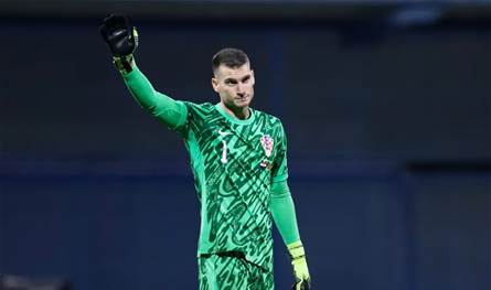 حارس &quot;جيرونا&quot; يرفض اللعب مع فريقه... ما السبب؟