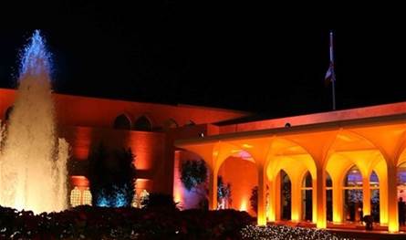 إضاءة شجرة الميلاد في قصر بعبدا (فيديو)