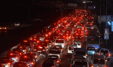 زحمة سير خانقة تعيق مداخل بيروت الرئيسية