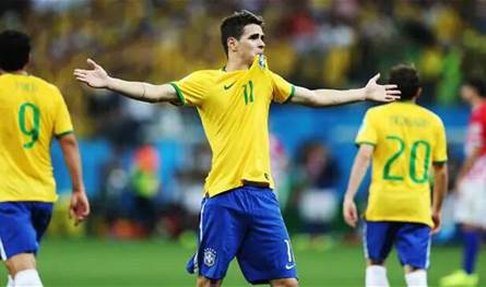 عن عمر 34 عاماً.. نجم منتخب البرازيل يعتزل كرة القدم بسبب مشكلات في القلب