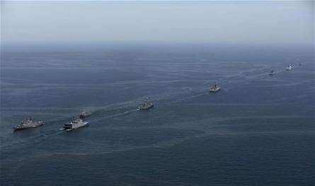 على متنها 18 فردا.. إيران تصادر ناقلة أجنبية في خليج عمان