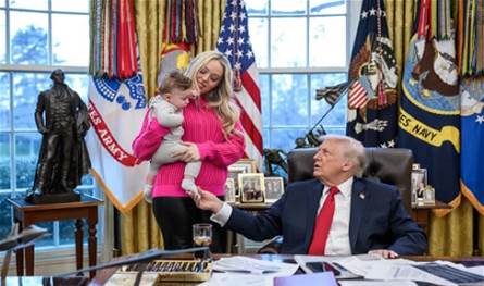 بالصور... إبنة ترامب برفقة إبنها اللبنانيّ في البيت الأبيض